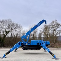 Maeda MC405 Spider Crane